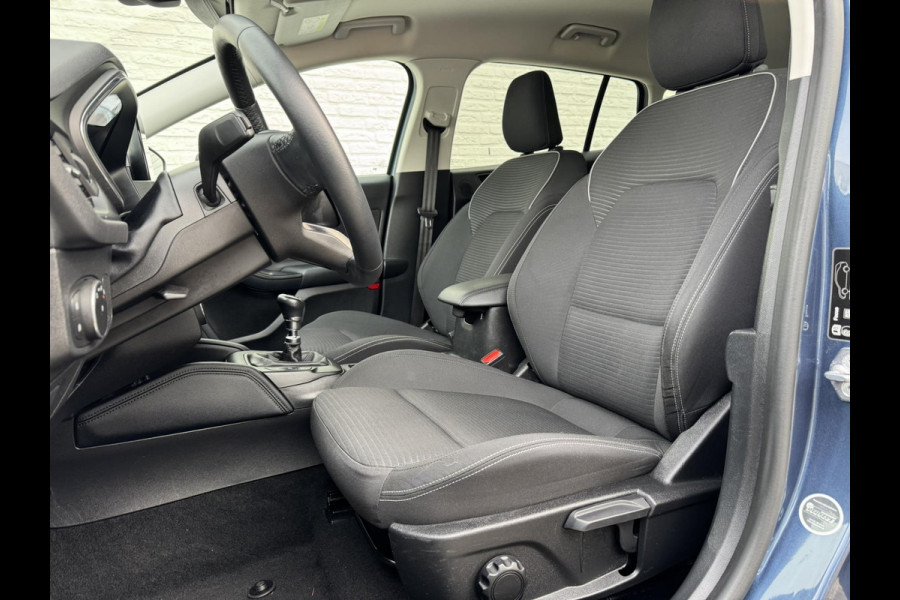 Ford FOCUS Wagon 1.0 EcoBoost Adaptive cruise Full LED Climate control Keyless Navi Winterpack Apple / Android B&O