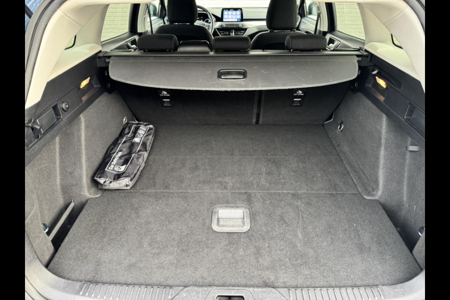 Ford FOCUS Wagon 1.0 EcoBoost Adaptive cruise Full LED Climate control Keyless Navi Winterpack Apple / Android B&O