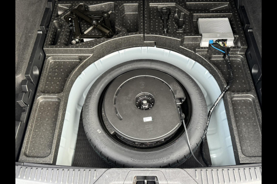 Ford FOCUS Wagon 1.0 EcoBoost Adaptive cruise Full LED Climate control Keyless Navi Winterpack Apple / Android B&O