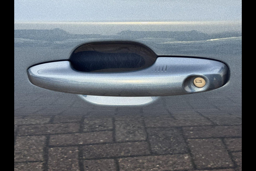 Ford FOCUS Wagon 1.0 EcoBoost Adaptive cruise Full LED Climate control Keyless Navi Winterpack Apple / Android B&O