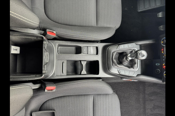 Ford FOCUS Wagon 1.0 EcoBoost Adaptive cruise Full LED Climate control Keyless Navi Winterpack Apple / Android B&O