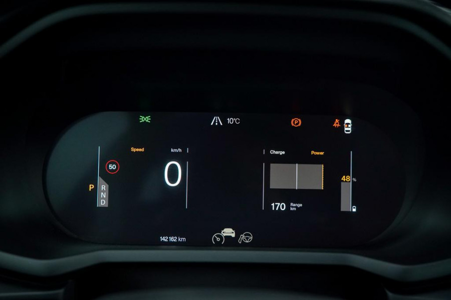 Polestar 2 Long Range Dual Motor Launch Edition 78kWh / Glasdak / BLIS / Trekhaak / Incl BTW