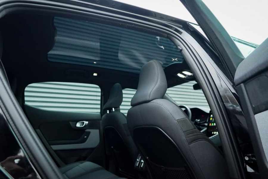 Polestar 2 Long Range Dual Motor Launch Edition 78kWh / Glasdak / BLIS / Trekhaak / Incl BTW