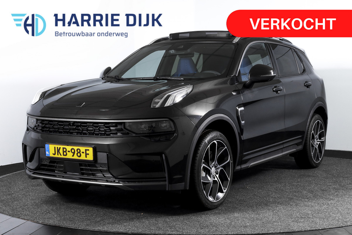 Lynk & Co 01 1.5 PHEV 261PK MY24 | Black-Silver Pakket | Donkere hemel | 7.4 kWh Boordlader | Stoel-+Stuurverw. |  360 Camera | S/K-Panodak | Adapt. Cruise | Memory |  | Elek. klep | LM 20" | 1207