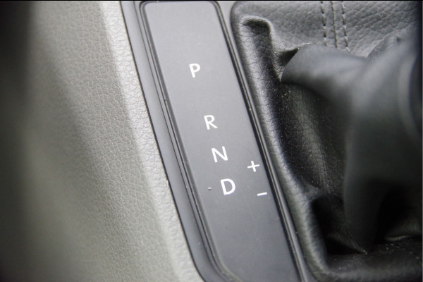 Volkswagen Transporter 2.0 TDI L2 3-ZITS, AUT. LED, CAMERA, CRUISE, CARPLAY, BUMPERS IN KLEUR