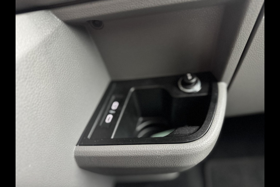 Volkswagen Transporter 2.0 TDI L2H1 30 DC DUBBEL CABINE / VIRTUAL COCKPIT / AUTOMAAT / CARPLAY / BULLI