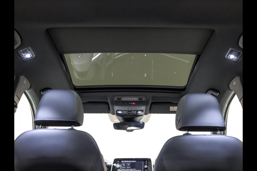 Volkswagen T-Roc 1.5 TSI R-Line Edition / 150pk / Panorama dak / Beats / Stoel en stuur verwarming /