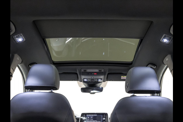 Volkswagen T-Roc 1.5 TSI R-Line Edition / 150pk / Panorama dak / Beats / Stoel en stuur verwarming /