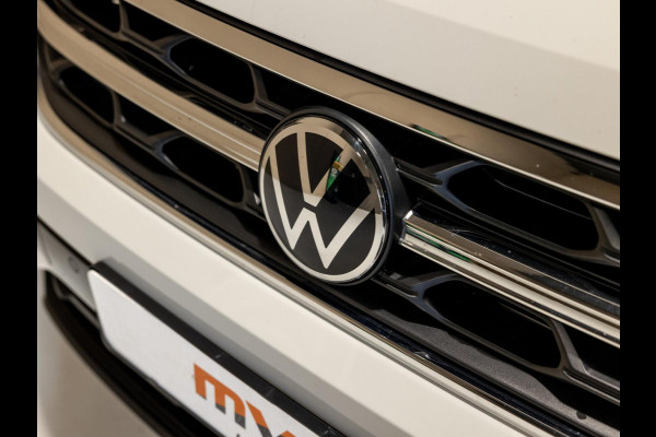 Volkswagen T-Roc 1.5 TSI R-Line Edition / 150pk / Panorama dak / Beats / Stoel en stuur verwarming /