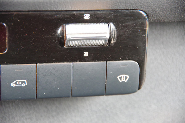 Mercedes-Benz Sprinter 519 3.0 CDI V6 BAKWAGEN, AUT. LED, CAMERA, MBUX10'', GEVEERDE STOEL, LEDER, NAVI, CLIMA, STOELVERWARMING, ZIJDEUR