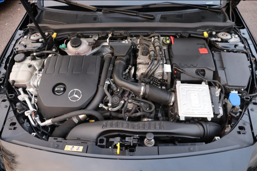 Mercedes-Benz A-Klasse 250 e Bus. Sol. AMG Limited org.NL camera afn.trekhaak