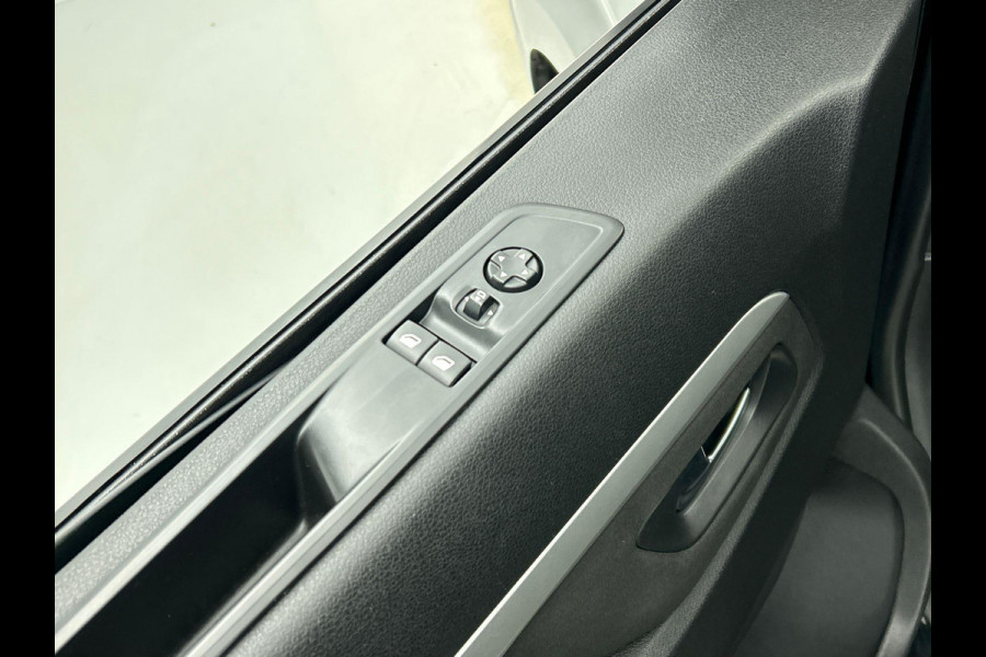 Opel Vivaro 145 pk 2.0 CDTI L3H1 Dubbele Cabine Edition Automaat Trekhaak Cruise Control Navigatie Carplay