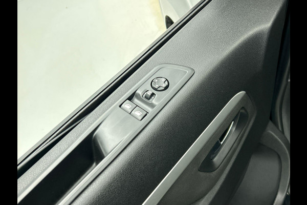 Opel Vivaro 145 pk 2.0 CDTI L3H1 Dubbele Cabine Edition Automaat Trekhaak Cruise Control Navigatie Carplay