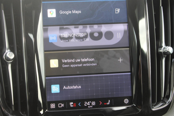 Volvo XC60 T6 350PK Automaat Plug-in hybrid AWD Ultra Dark Head-up display / Semi elektrisch wegklapbare trekhaak / Panoramisch schuif-kanteldak / Harman Kardon audio