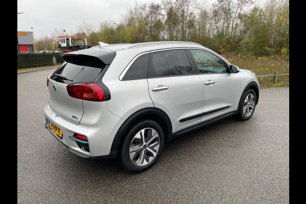Kia e-Niro ExecutiveLine 64 kWh 3-fase 100% APPEL-CARPLAY LEER NAVIGATIE CAMERA