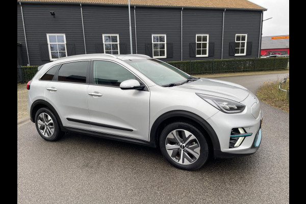 Kia e-Niro ExecutiveLine 64 kWh 3-fase 100% APPEL-CARPLAY LEER NAVIGATIE CAMERA