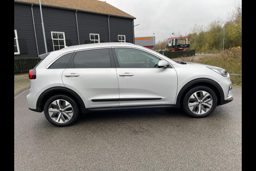 Kia e-Niro ExecutiveLine 64 kWh 3-fase 100% APPEL-CARPLAY LEER NAVIGATIE CAMERA