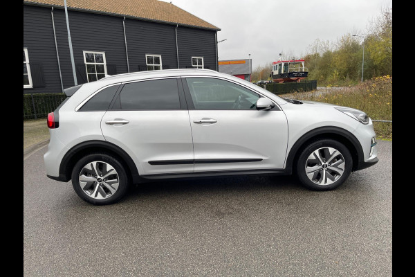 Kia e-Niro ExecutiveLine 64 kWh 3-fase 100% APPEL-CARPLAY LEER NAVIGATIE CAMERA