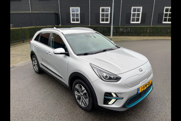Kia e-Niro ExecutiveLine 64 kWh 3-fase 100% APPEL-CARPLAY LEER NAVIGATIE CAMERA