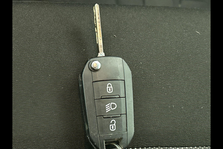 Opel Vivaro 2.0 CDTI L3H1 Dubbele Cabine Edition Airco Navigatie Trekhaak Cruise control