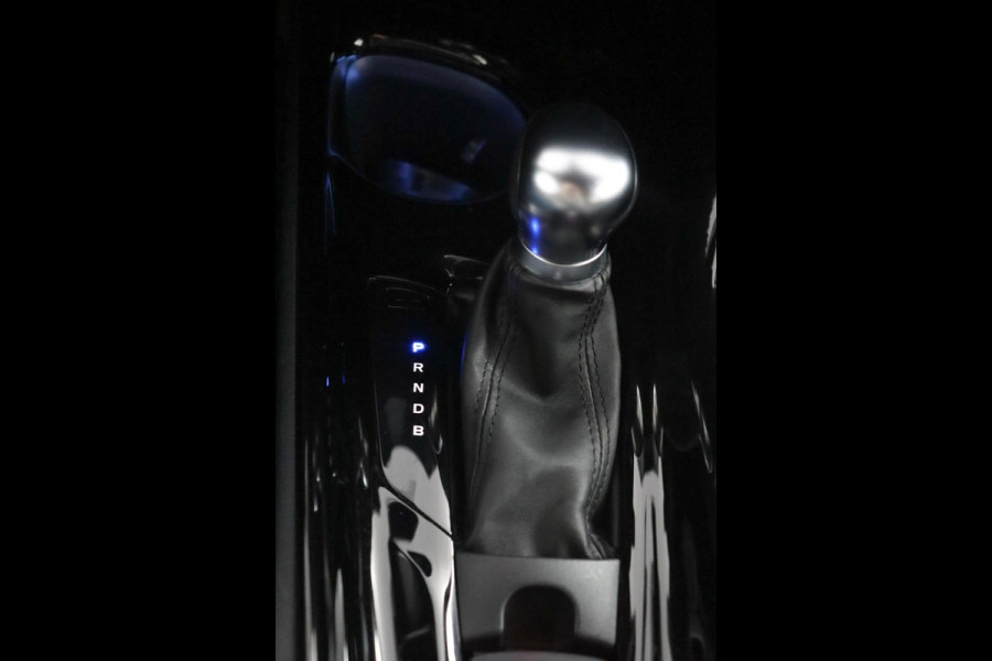 Toyota C-HR 1.8 Hybrid Style|ACC|Stoelverwarming|Camera|Trekhaak|18"