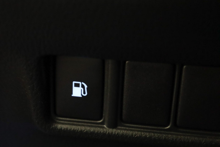 Toyota C-HR 1.8 Hybrid Style|ACC|Stoelverwarming|Camera|Trekhaak|18"