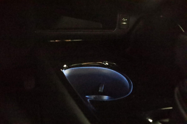 Toyota C-HR 1.8 Hybrid Style|ACC|Stoelverwarming|Camera|Trekhaak|18"