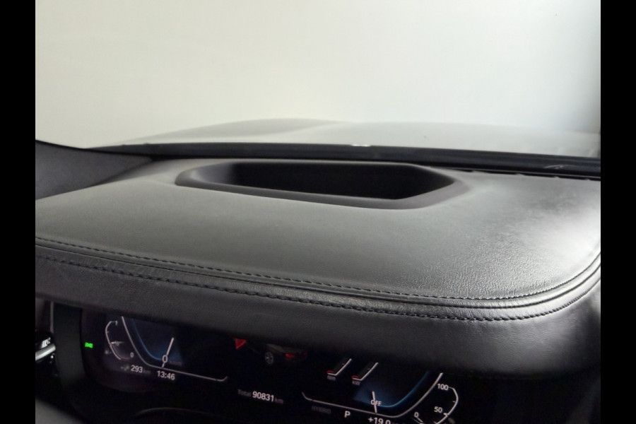 BMW 5 Serie 530e M SPORT EDITION PLUS Schuifdak / Head Up / Leder  / Laser