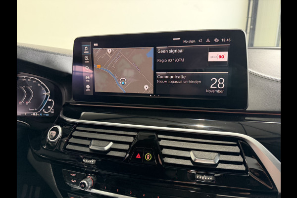 BMW 5 Serie 530e M SPORT EDITION PLUS Schuifdak / Head Up / Leder  / Laser