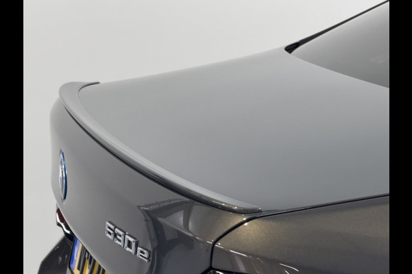 BMW 5 Serie 530e M SPORT EDITION PLUS Schuifdak / Head Up / Leder  / Laser