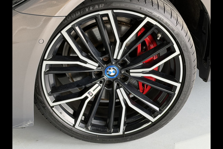 BMW 5 Serie 530e M SPORT EDITION PLUS Schuifdak / Head Up / Leder  / Laser