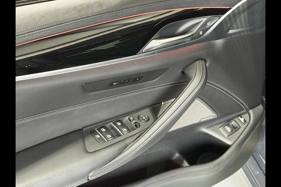 BMW 5 Serie 530e M SPORT EDITION PLUS Schuifdak / Head Up / Leder  / Laser