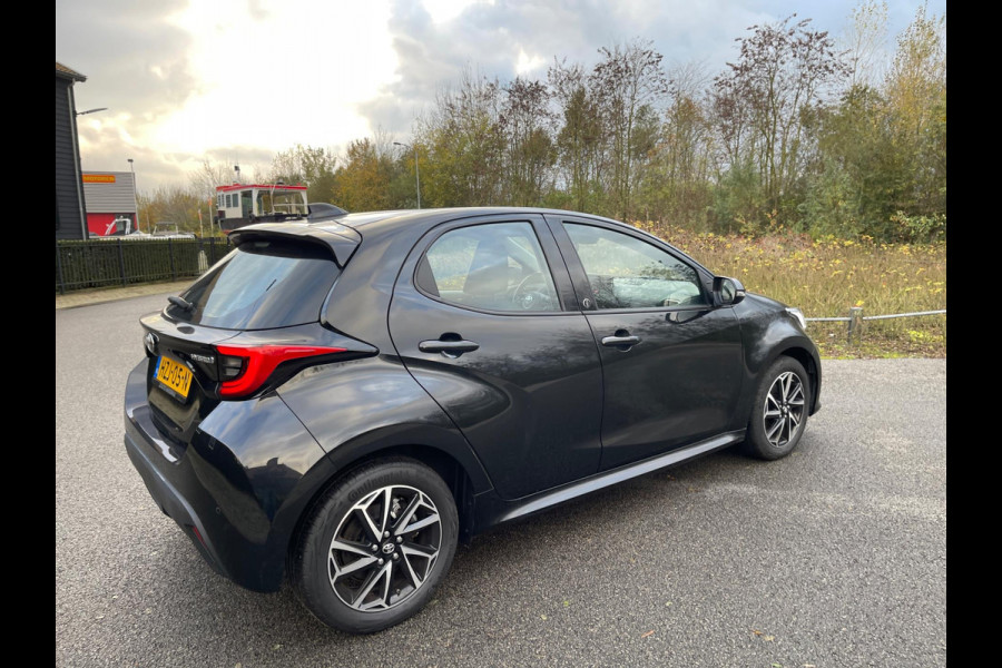 Toyota Yaris 1.5 Hybrid Team Deutschland |Airco ECC Navigatie Parkeercamera |