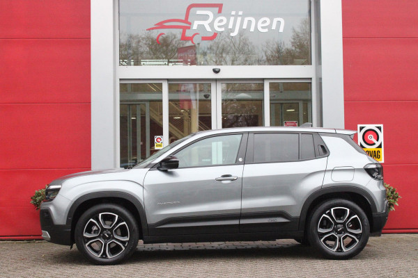Jeep Avenger 1.2 110PK e-Hybrid SUMMIT | STOEL/VOORRUIT VERWARMING | DRAADLOZE APPLE CARPLAY/ANDROID AUTO | NAVIGATIE | ACHETRUITRIJ CAMERA | KEYLESS ENTRY/START | PARKEERSENSOREN VOOR EN ACHTER | ELEKTRISCH BEDIENBARE ACHTERKLEP | VERWARMBARE VOORRUIT/VOORSTOELEN | 18" LICHTMETALEN VELGEN | ADAPTIVE CRUISE CONTROL | DODEHOEK DETECTIE | JBL AUDIO SYSTEM |