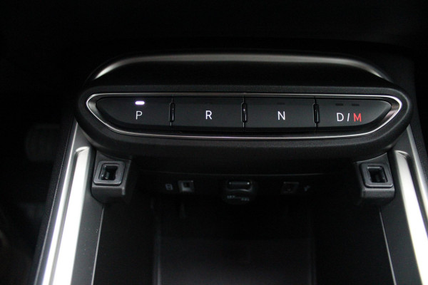 Jeep Avenger 1.2 110PK e-Hybrid SUMMIT | STOEL/VOORRUIT VERWARMING | DRAADLOZE APPLE CARPLAY/ANDROID AUTO | NAVIGATIE | ACHETRUITRIJ CAMERA | KEYLESS ENTRY/START | PARKEERSENSOREN VOOR EN ACHTER | ELEKTRISCH BEDIENBARE ACHTERKLEP | VERWARMBARE VOORRUIT/VOORSTOELEN | 18" LICHTMETALEN VELGEN | ADAPTIVE CRUISE CONTROL | DODEHOEK DETECTIE | JBL AUDIO SYSTEM |