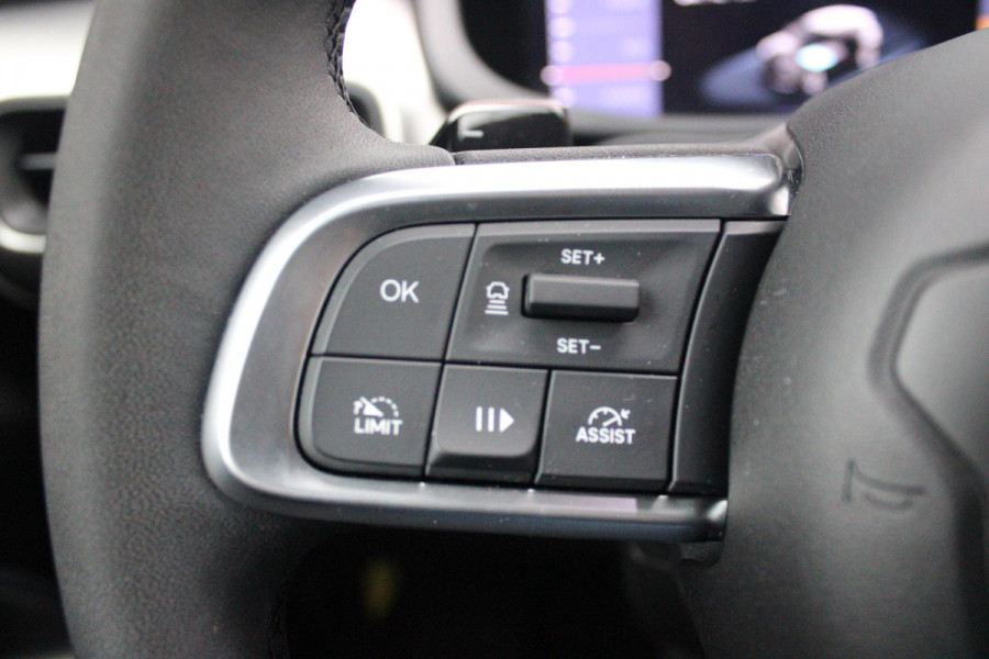 Jeep Avenger 1.2 110PK e-Hybrid SUMMIT | STOEL/VOORRUIT VERWARMING | DRAADLOZE APPLE CARPLAY/ANDROID AUTO | NAVIGATIE | ACHETRUITRIJ CAMERA | KEYLESS ENTRY/START | PARKEERSENSOREN VOOR EN ACHTER | ELEKTRISCH BEDIENBARE ACHTERKLEP | VERWARMBARE VOORRUIT/VOORSTOELEN | 18" LICHTMETALEN VELGEN | ADAPTIVE CRUISE CONTROL | DODEHOEK DETECTIE | JBL AUDIO SYSTEM |