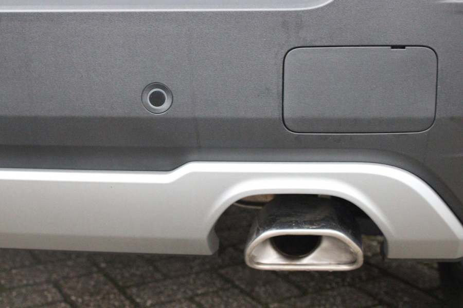 Jeep Avenger 1.2 110PK e-Hybrid SUMMIT | STOEL/VOORRUIT VERWARMING | DRAADLOZE APPLE CARPLAY/ANDROID AUTO | NAVIGATIE | ACHETRUITRIJ CAMERA | KEYLESS ENTRY/START | PARKEERSENSOREN VOOR EN ACHTER | ELEKTRISCH BEDIENBARE ACHTERKLEP | VERWARMBARE VOORRUIT/VOORSTOELEN | 18" LICHTMETALEN VELGEN | ADAPTIVE CRUISE CONTROL | DODEHOEK DETECTIE | JBL AUDIO SYSTEM |