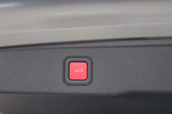 Jeep Avenger 1.2 110PK e-Hybrid SUMMIT | STOEL/VOORRUIT VERWARMING | DRAADLOZE APPLE CARPLAY/ANDROID AUTO | NAVIGATIE | ACHETRUITRIJ CAMERA | KEYLESS ENTRY/START | PARKEERSENSOREN VOOR EN ACHTER | ELEKTRISCH BEDIENBARE ACHTERKLEP | VERWARMBARE VOORRUIT/VOORSTOELEN | 18" LICHTMETALEN VELGEN | ADAPTIVE CRUISE CONTROL | DODEHOEK DETECTIE | JBL AUDIO SYSTEM |