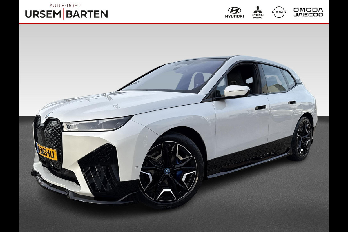 BMW iX xDrive40 High Executive 77 kWh | Pano | Elek Trekhaak | 360 Camera | Memory stoelen | Laser Light |