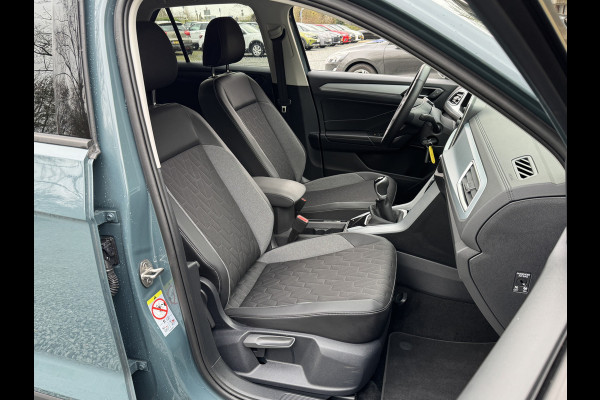 Volkswagen T-Roc TSI 115PK LIFE NAVI/CARPLAY/SIDE-ASSIST