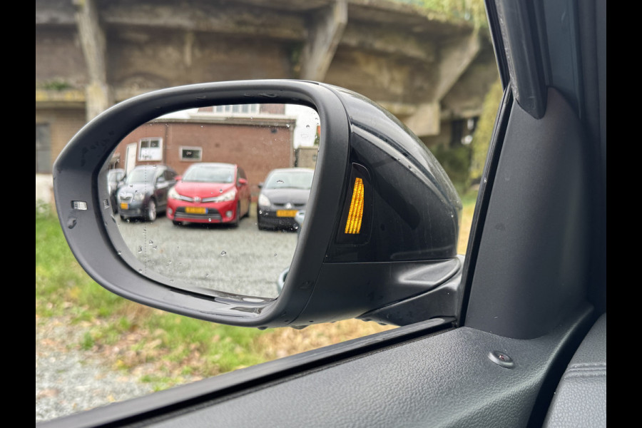 Volkswagen T-Roc TSI 115PK LIFE NAVI/CARPLAY/SIDE-ASSIST