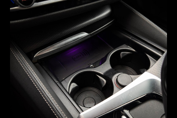 BMW 5 Serie Touring 530e Business Edition Plus M-Sport|Panorama|Trekhaak|Stoel/stuurverwarming