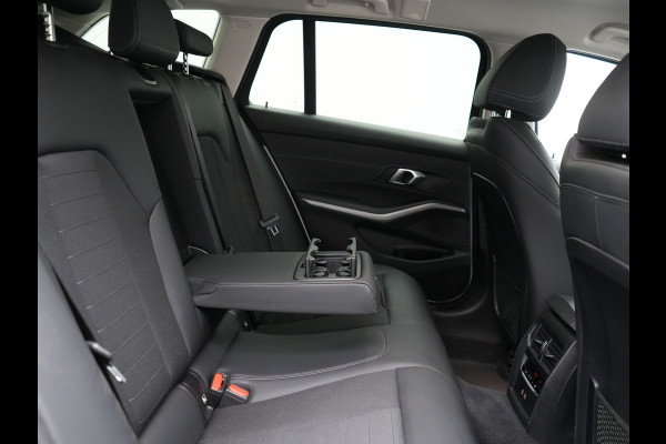 BMW 3 Serie Touring 330e Plug In Hybrid 293pk Dealer O.H PHEV | Cruise Control | Apple Carplay | Lederen Sportstoelen Verwarmd | Navigatie | Virtual | DAB |