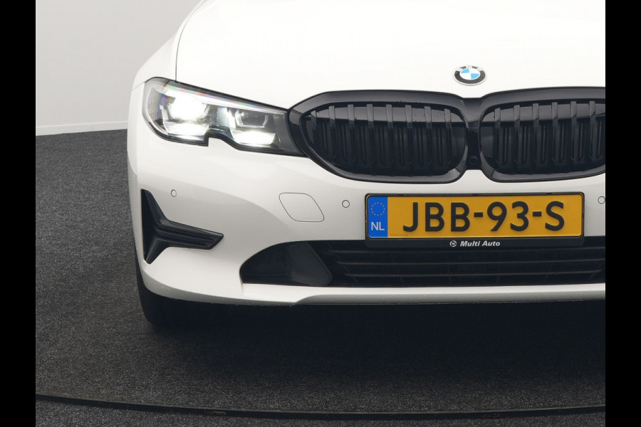BMW 3 Serie Touring 330e Plug In Hybrid 293pk Dealer O.H PHEV | Cruise Control | Apple Carplay | Lederen Sportstoelen Verwarmd | Navigatie | Virtual | DAB |