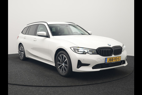 BMW 3 Serie Touring 330e Plug In Hybrid 293pk Dealer O.H PHEV | Cruise Control | Apple Carplay | Lederen Sportstoelen Verwarmd | Navigatie | Virtual | DAB |