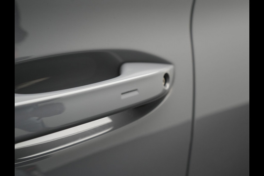 CUPRA Leon Sportstourer 1.4 e-Hybrid VZ Plug In Hybrid 245pk Dealer O.H PHEV | Keyless | Cruise Control | Lederen Sportstoelen Verwarmd | Navigatie | Virtual | Front & Lane Assist | Sportstuur Verwarmd | Sfeerverlichting | DAB | 19"L.M |