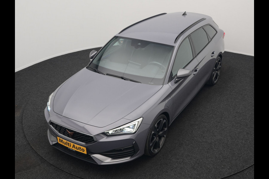 CUPRA Leon Sportstourer 1.4 e-Hybrid VZ Plug In Hybrid 245pk Dealer O.H PHEV | Keyless | Cruise Control | Lederen Sportstoelen Verwarmd | Navigatie | Virtual | Front & Lane Assist | Sportstuur Verwarmd | Sfeerverlichting | DAB | 19"L.M |