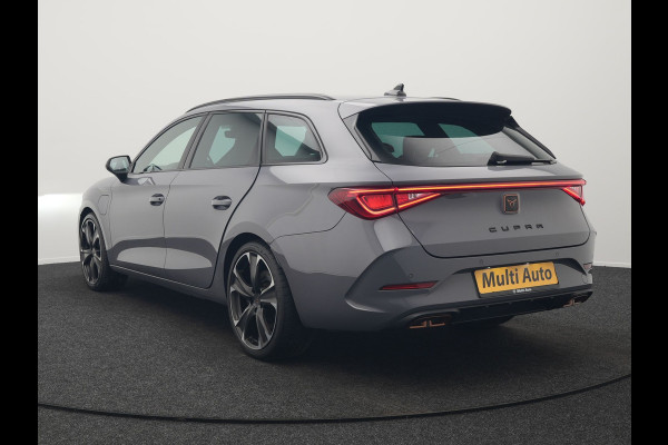 CUPRA Leon Sportstourer 1.4 e-Hybrid VZ Plug In Hybrid 245pk Dealer O.H PHEV | Keyless | Cruise Control | Lederen Sportstoelen Verwarmd | Navigatie | Virtual | Front & Lane Assist | Sportstuur Verwarmd | Sfeerverlichting | DAB | 19"L.M |