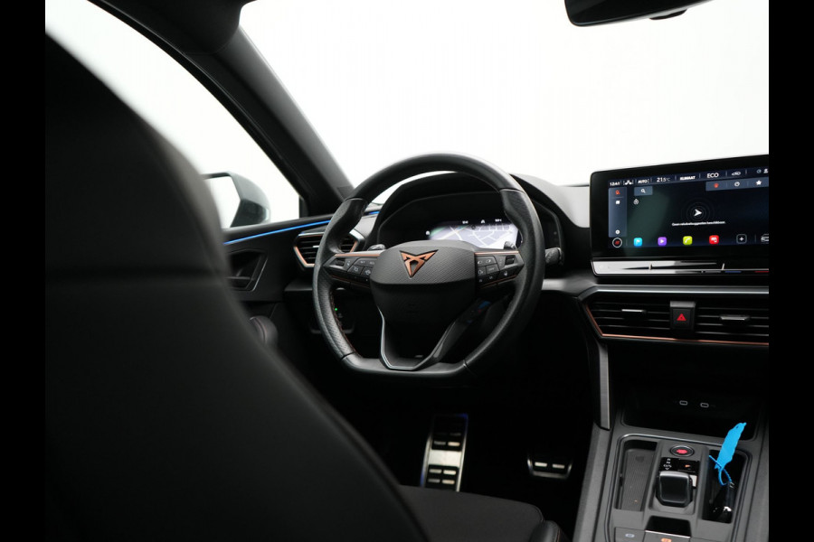 CUPRA Leon Sportstourer 1.4 e-Hybrid VZ Plug In Hybrid 245pk Dealer O.H PHEV | Keyless | Cruise Control | Lederen Sportstoelen Verwarmd | Navigatie | Virtual | Front & Lane Assist | Sportstuur Verwarmd | Sfeerverlichting | DAB | 19"L.M |
