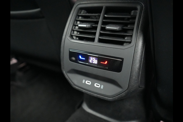 CUPRA Leon Sportstourer 1.4 e-Hybrid VZ Plug In Hybrid 245pk Dealer O.H PHEV | Keyless | Cruise Control | Lederen Sportstoelen Verwarmd | Navigatie | Virtual | Front & Lane Assist | Sportstuur Verwarmd | Sfeerverlichting | DAB | 19"L.M |